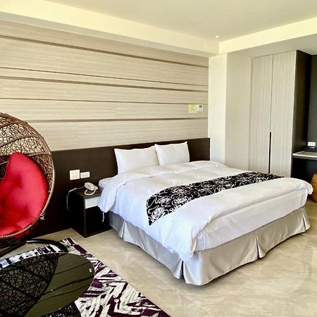 Ming Yue Hu Hotel Yuchi Exterior photo